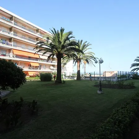 Apartment For A Pineda Mar